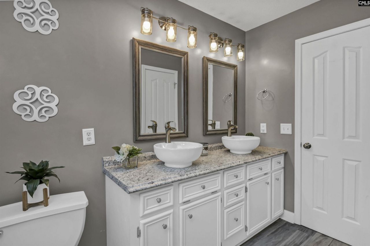 269 Mossborough Drive Photo 26