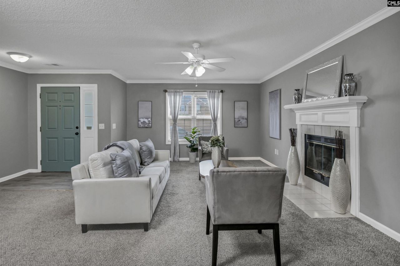 269 Mossborough Drive Photo 4