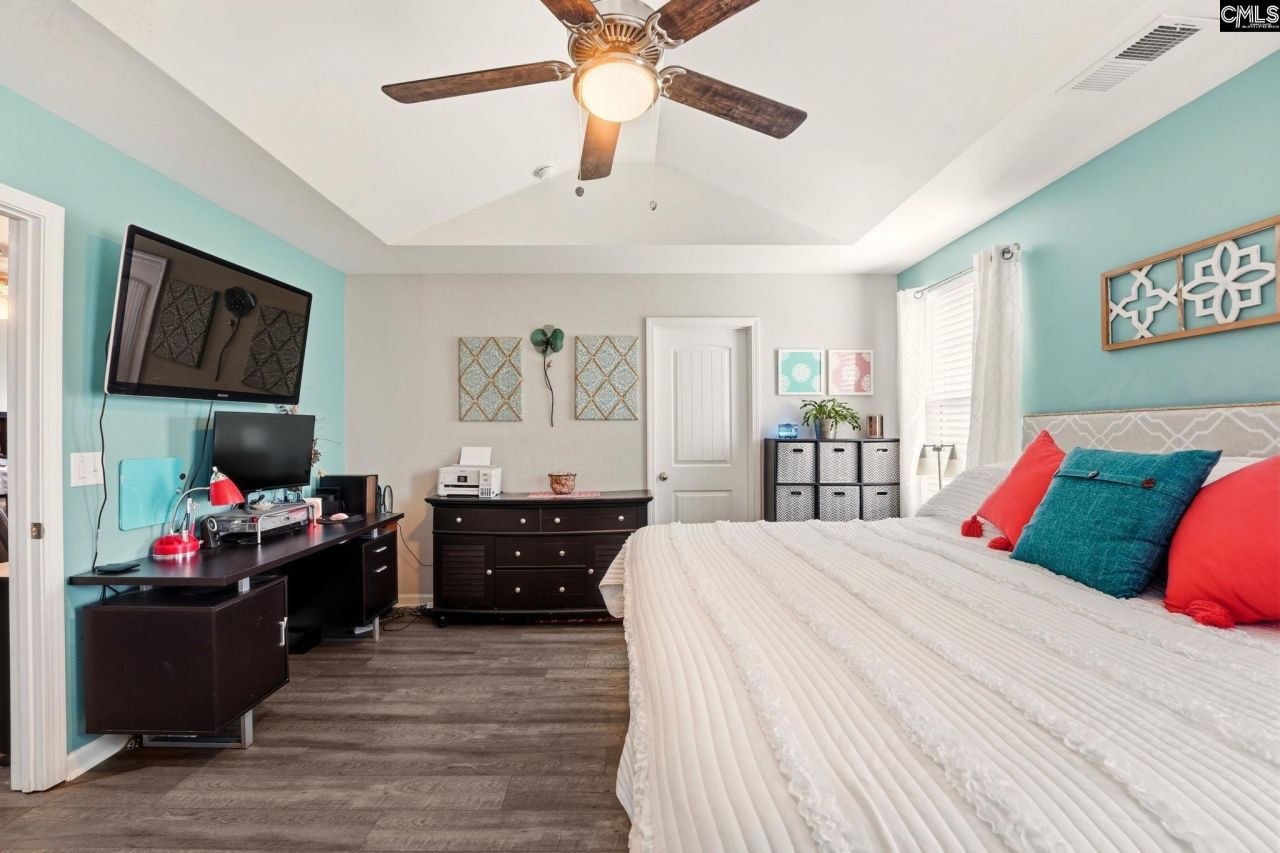 516 Summer Creek Drive  Photo 22