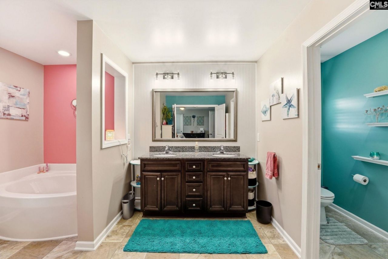 516 Summer Creek Drive  Photo 23