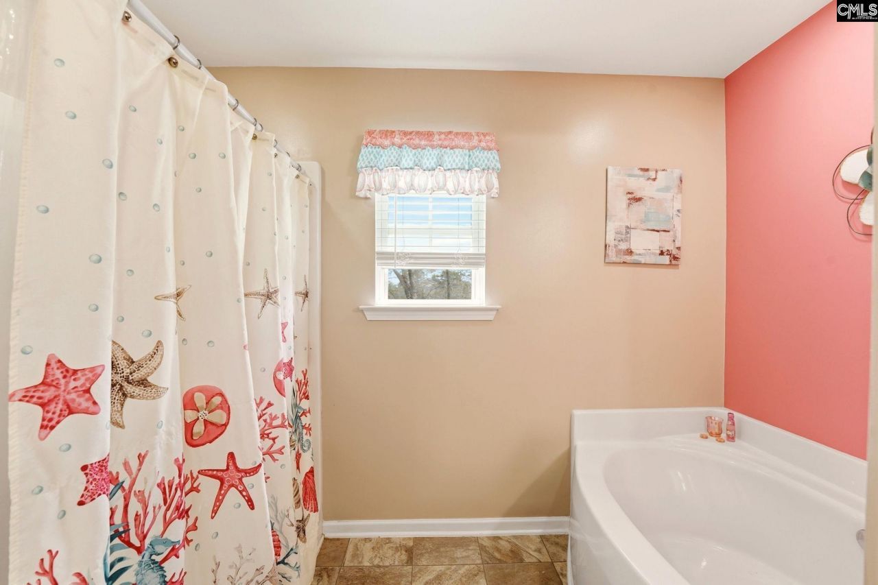 516 Summer Creek Drive  Photo 24