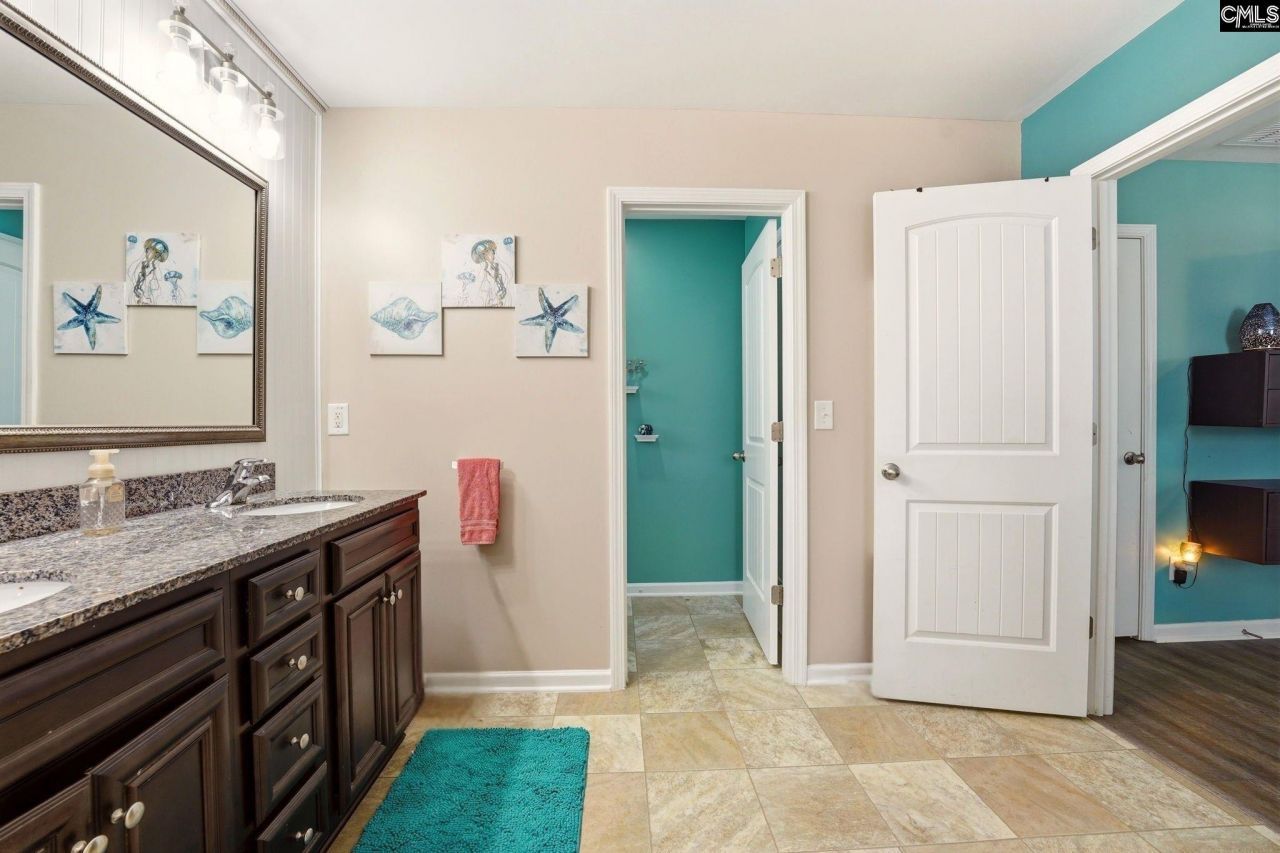 516 Summer Creek Drive  Photo 25