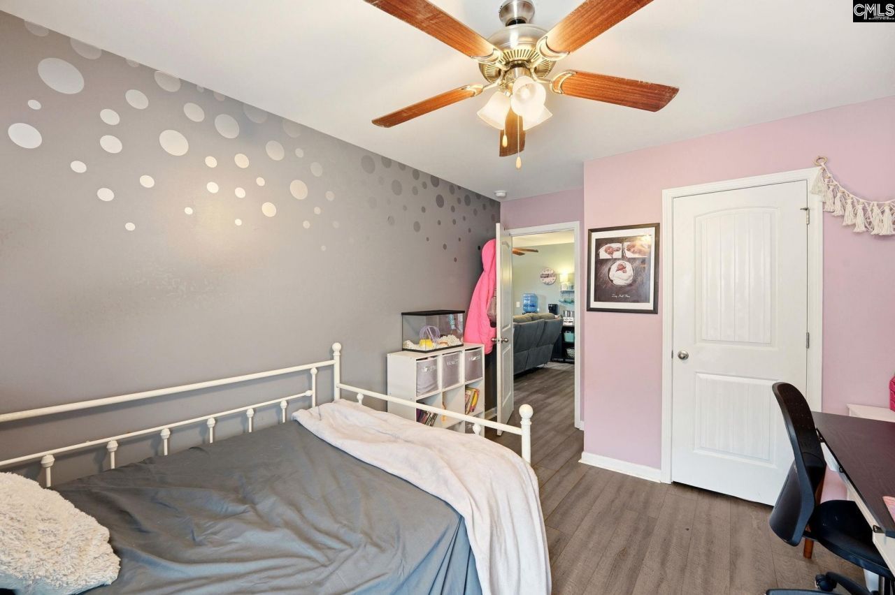 516 Summer Creek Drive  Photo 32