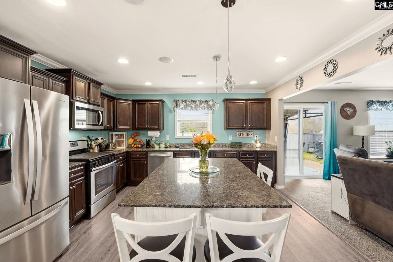 516 Summer Creek Drive  Photo 9