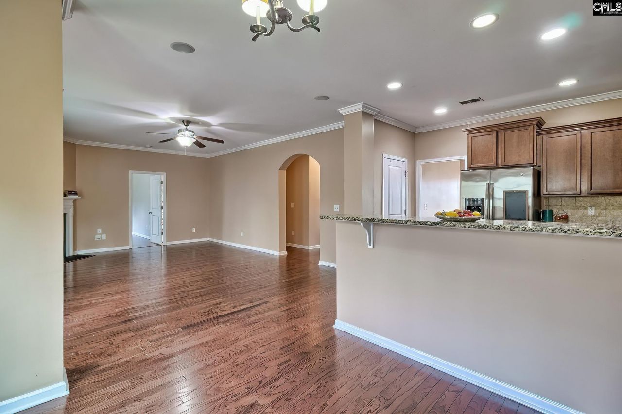 260 Eagle Pointe Drive  Photo 14