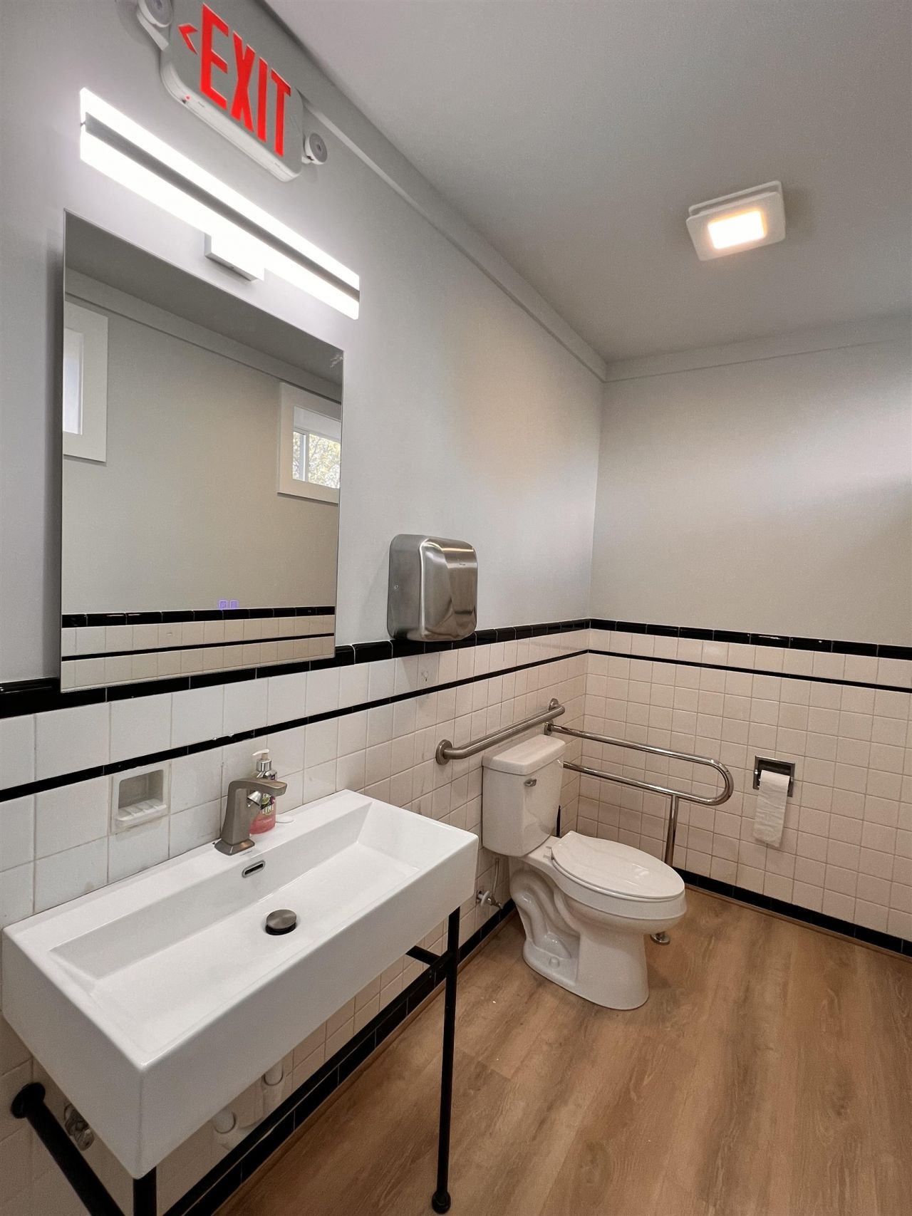 603 Church St. Photo 6