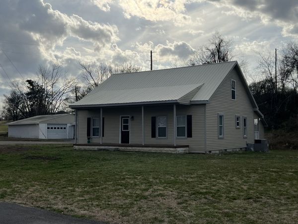 666 Brattontown Cir , Lafayette, TN 37083