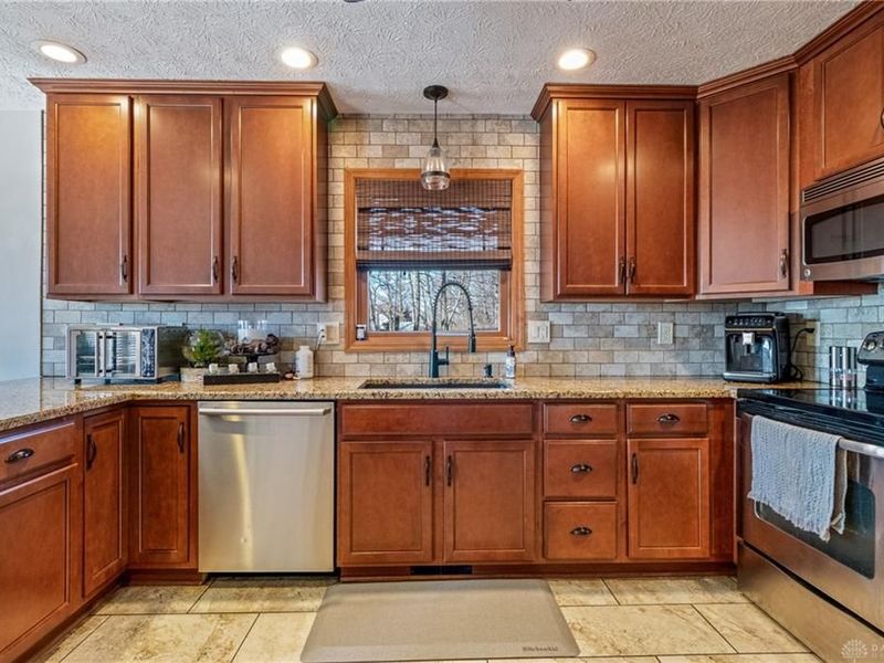 857 Shaney Lane, Brookville, OH 45309 Photo 14