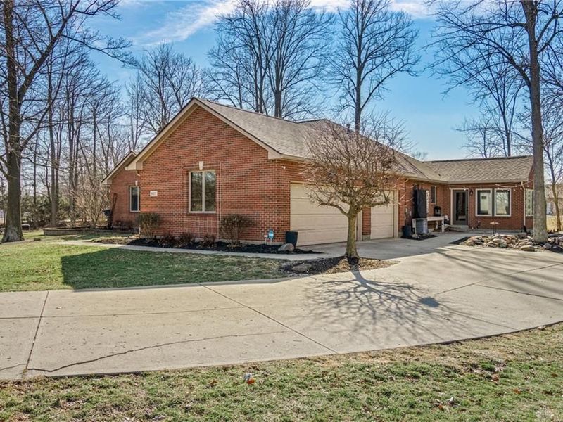 857 Shaney Lane, Brookville, OH 45309 Photo 2