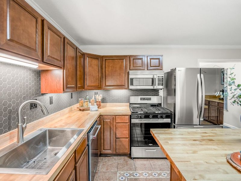 1121 W Sandusky Avenue, Bellefontaine, OH 43311 Photo 12