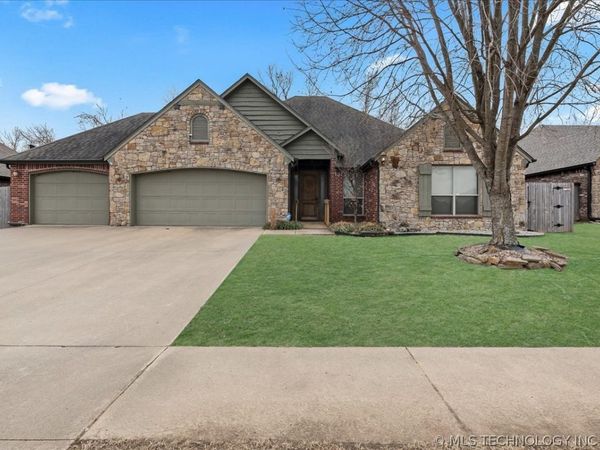 1240 W Keeling Avenue, Sapulpa, OK 74066