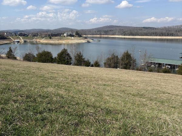 371 Russell Brothers Rd, Sharps Chapel, TN 37866