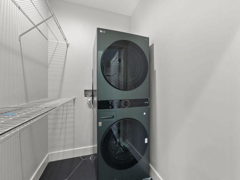 531 Emmit Avenue, Columbus, OH 43228 Photo 13