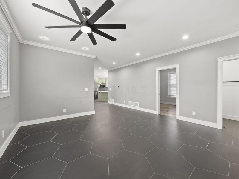 531 Emmit Avenue, Columbus, OH 43228 Photo 17