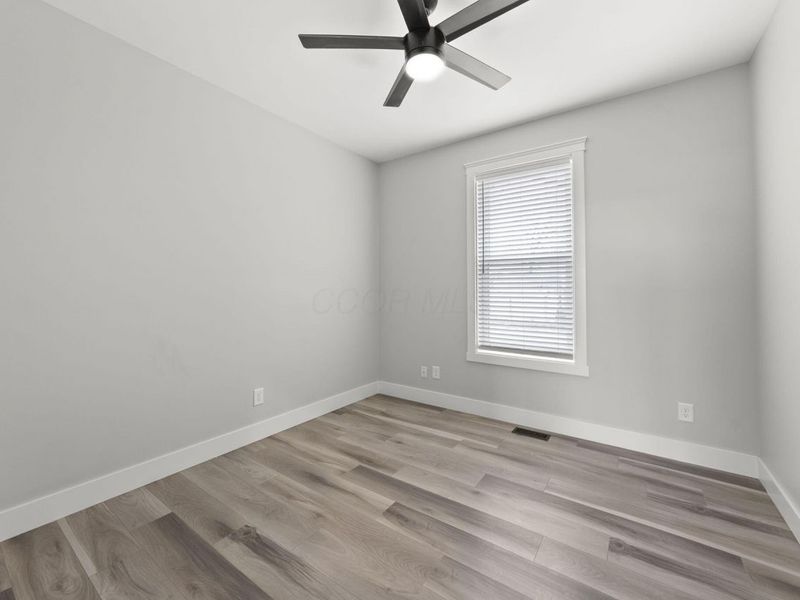 531 Emmit Avenue, Columbus, OH 43228 Photo 18