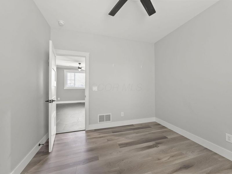 531 Emmit Avenue, Columbus, OH 43228 Photo 19