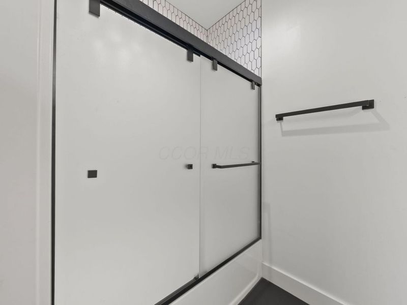 531 Emmit Avenue, Columbus, OH 43228 Photo 25