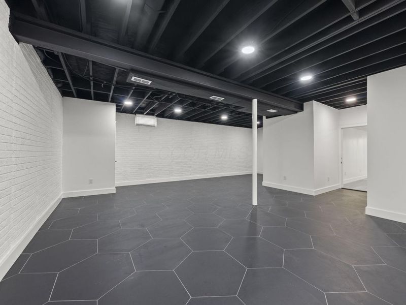 531 Emmit Avenue, Columbus, OH 43228 Photo 27