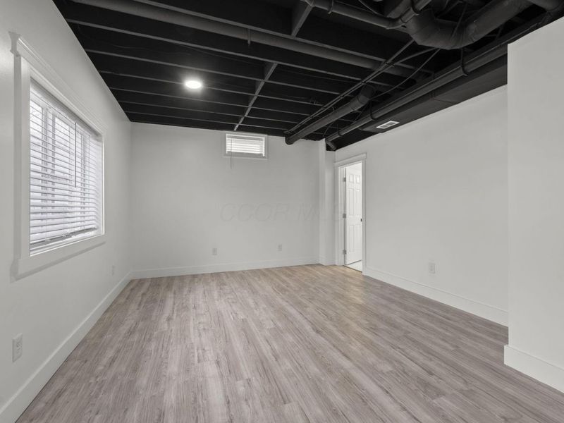 531 Emmit Avenue, Columbus, OH 43228 Photo 32