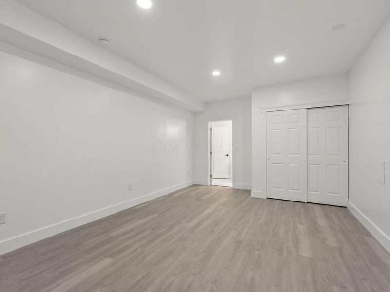 531 Emmit Avenue, Columbus, OH 43228 Photo 35