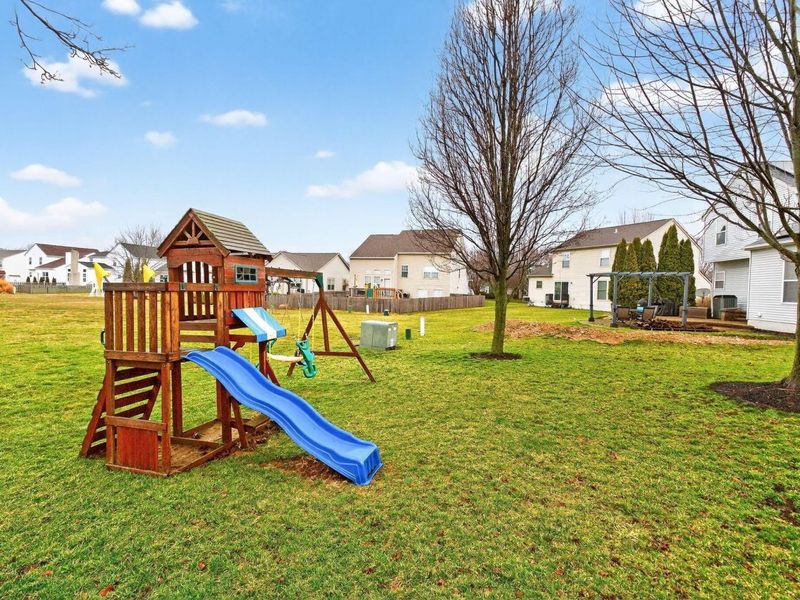 385 Rocky Springs Drive, Blacklick, OH 43004 Photo 12