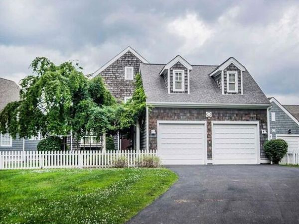 15150 Shoreline Drive W, Thornville, OH 43076