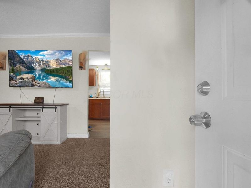 631 Harland Drive, Columbus, OH 43207 Photo 4