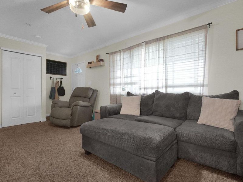 631 Harland Drive, Columbus, OH 43207 Photo 6