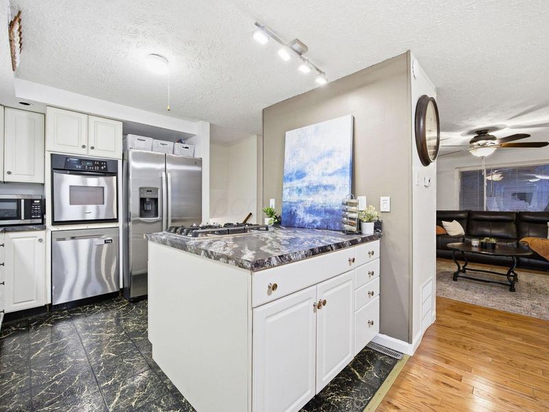 2883 Valley Green Drive , Columbus, OH 43207 Photo 10