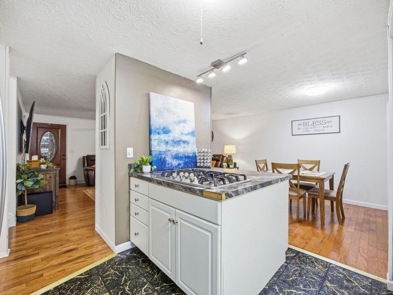 2883 Valley Green Drive , Columbus, OH 43207 Photo 16