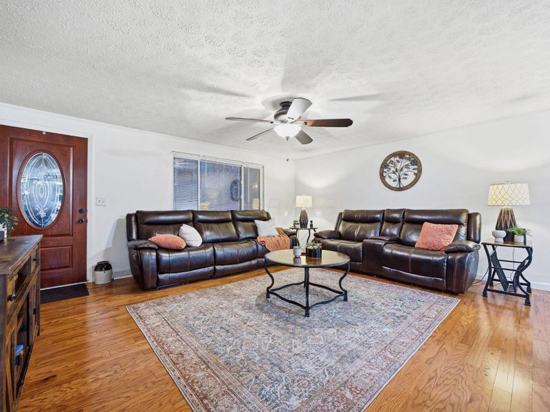 2883 Valley Green Drive , Columbus, OH 43207 Photo 7