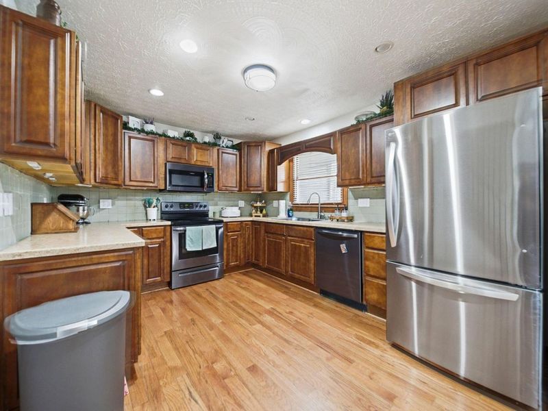 8063 Hagerty Road , Ashville, OH 43103 Photo 12