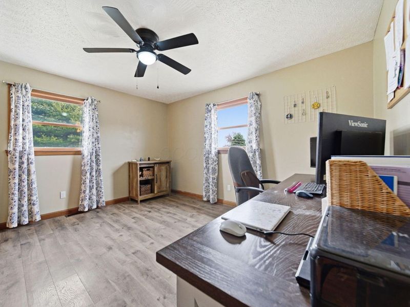 8063 Hagerty Road , Ashville, OH 43103 Photo 23