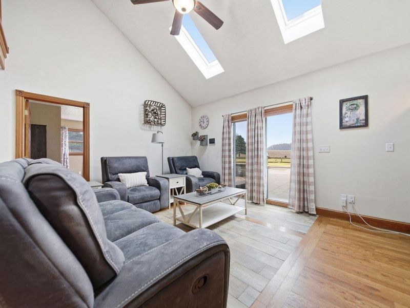 8063 Hagerty Road , Ashville, OH 43103 Photo 4