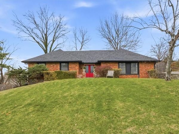 3012 NW 55th Street, Kansas City, MO 64152