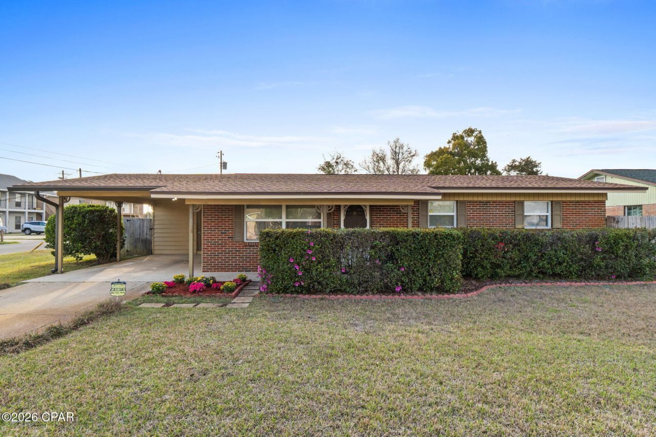 1111 Wave Avenue, Panama City, FL 32404 Main Photo