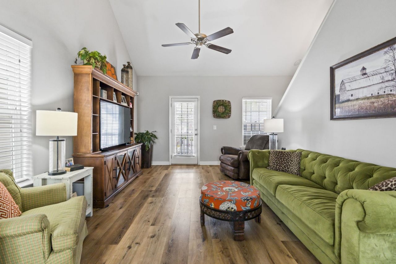 147 Terracina Circle Photo 4