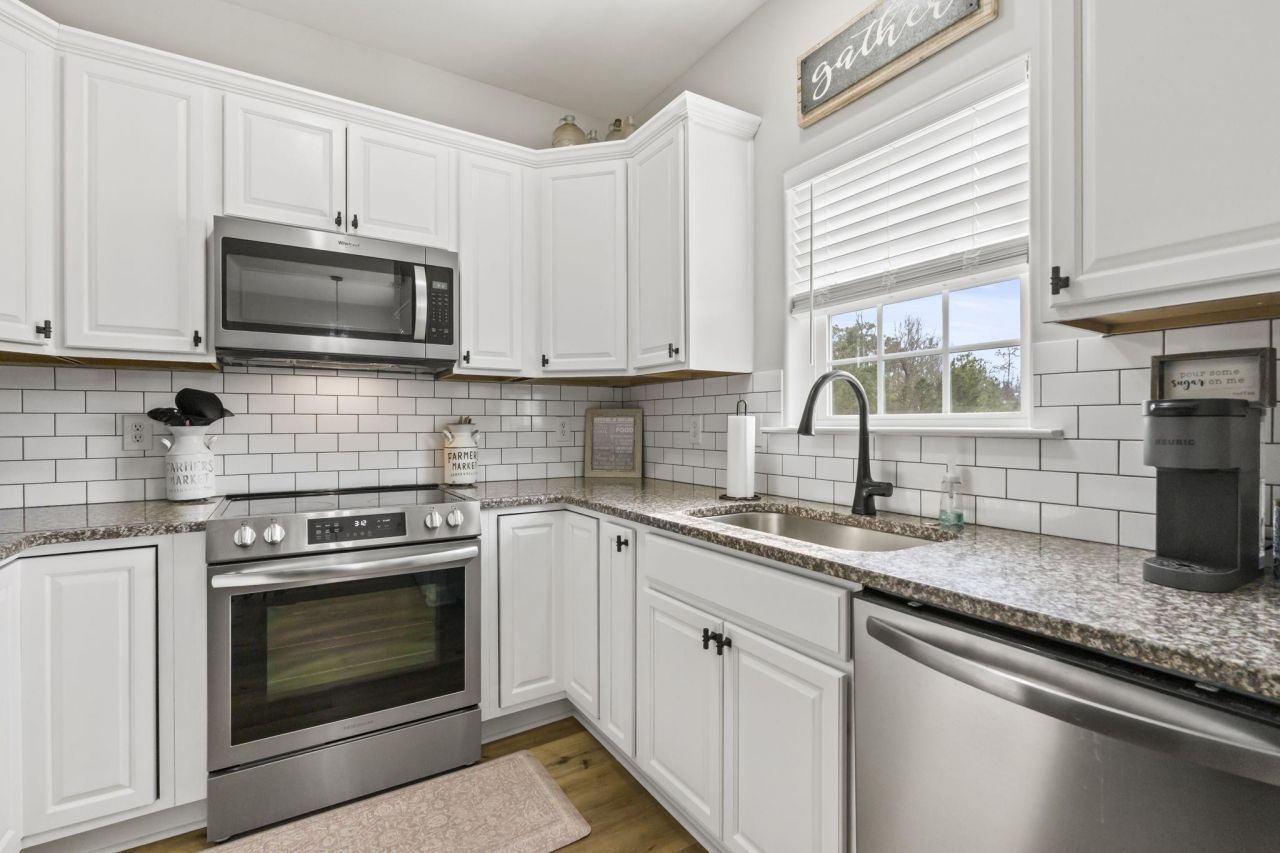 147 Terracina Circle Photo 8