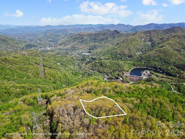 0000 Oat Field Road , Tuckasegee, NC 28783