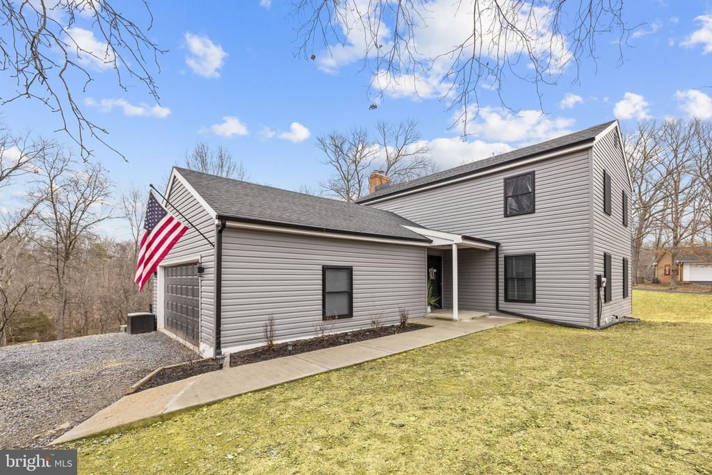 145 West Street, Stephens City, VA 22655 Main Photo