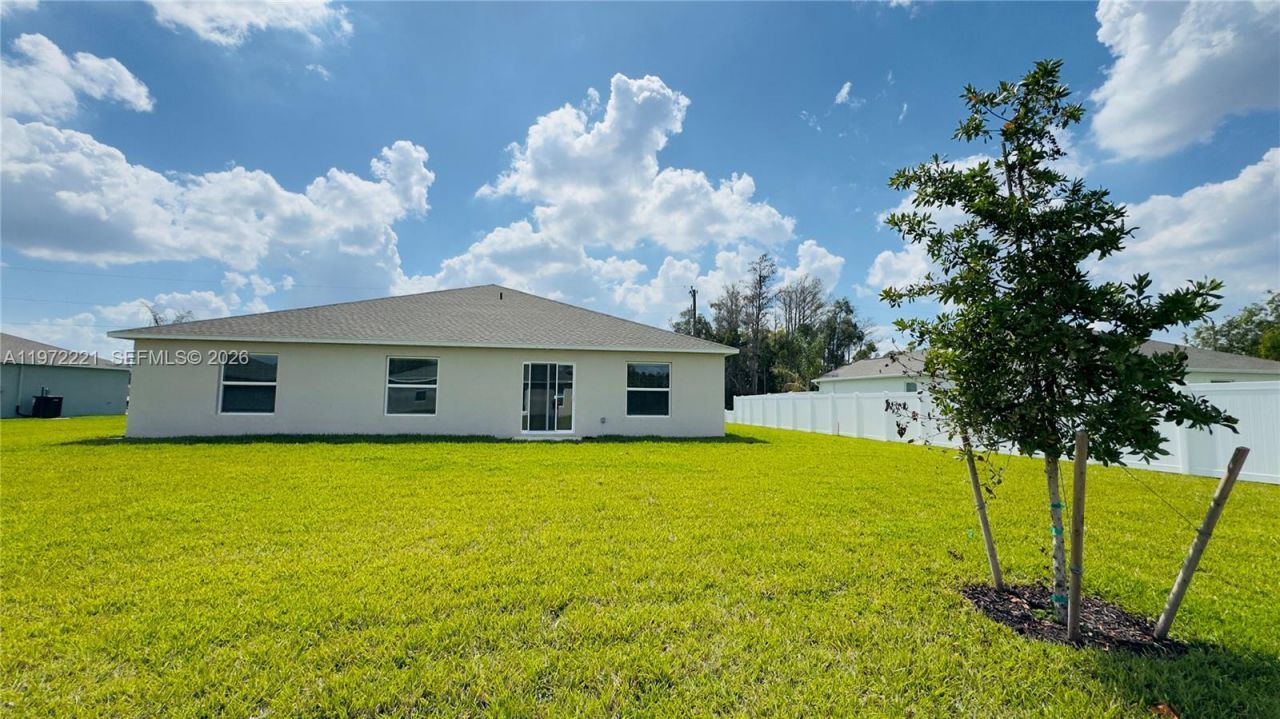 329 Marta Dr, Lehigh Acres, FL 33974 Photo