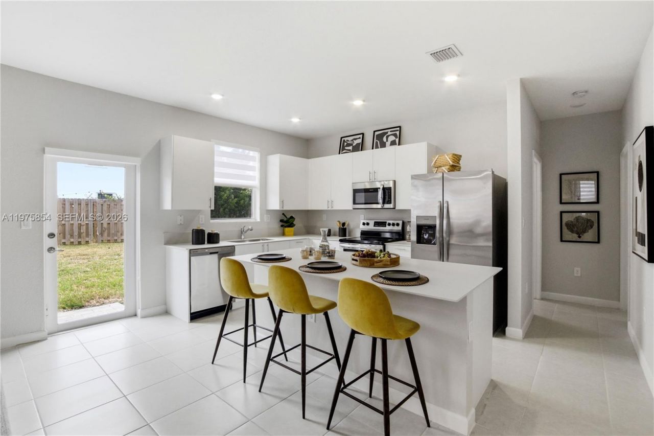 16122 SW 148th Ave, Miami, FL 33187 Photo