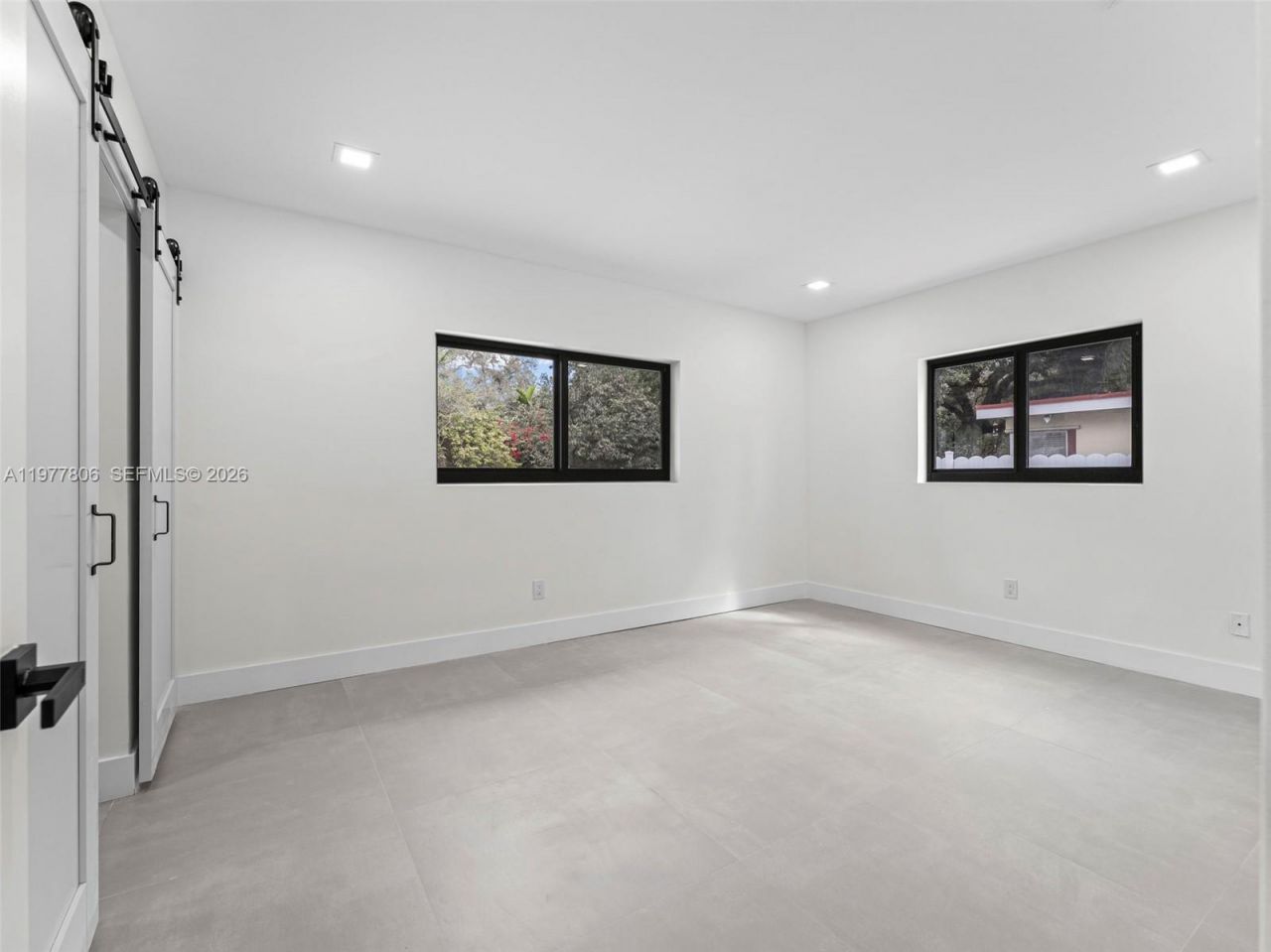 610 NE 164th Ter, North Miami Beach, FL 33162 Photo