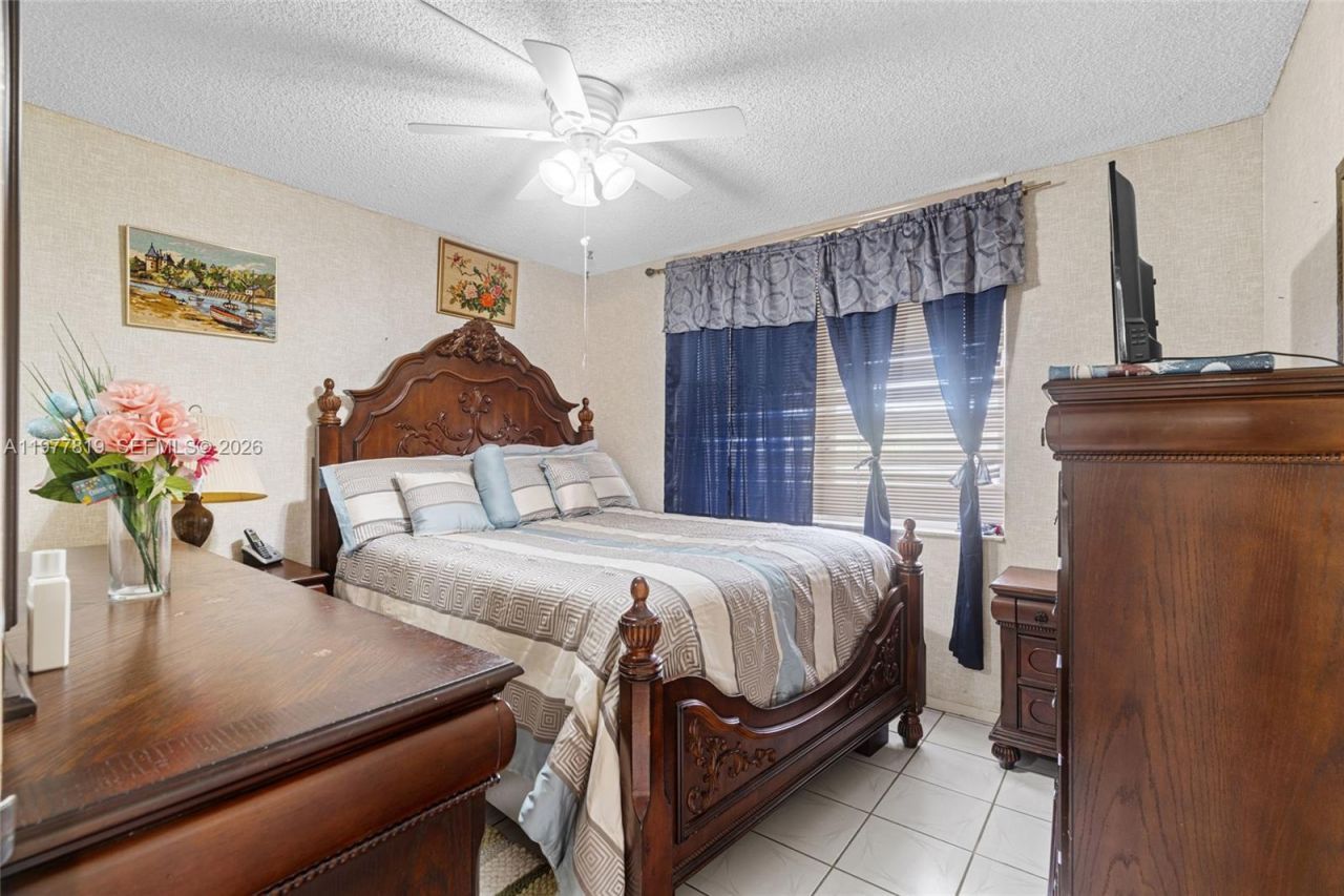 2998 NW 48th Ter , Unit 420, Lauderdale Lakes, FL 33313 Photo