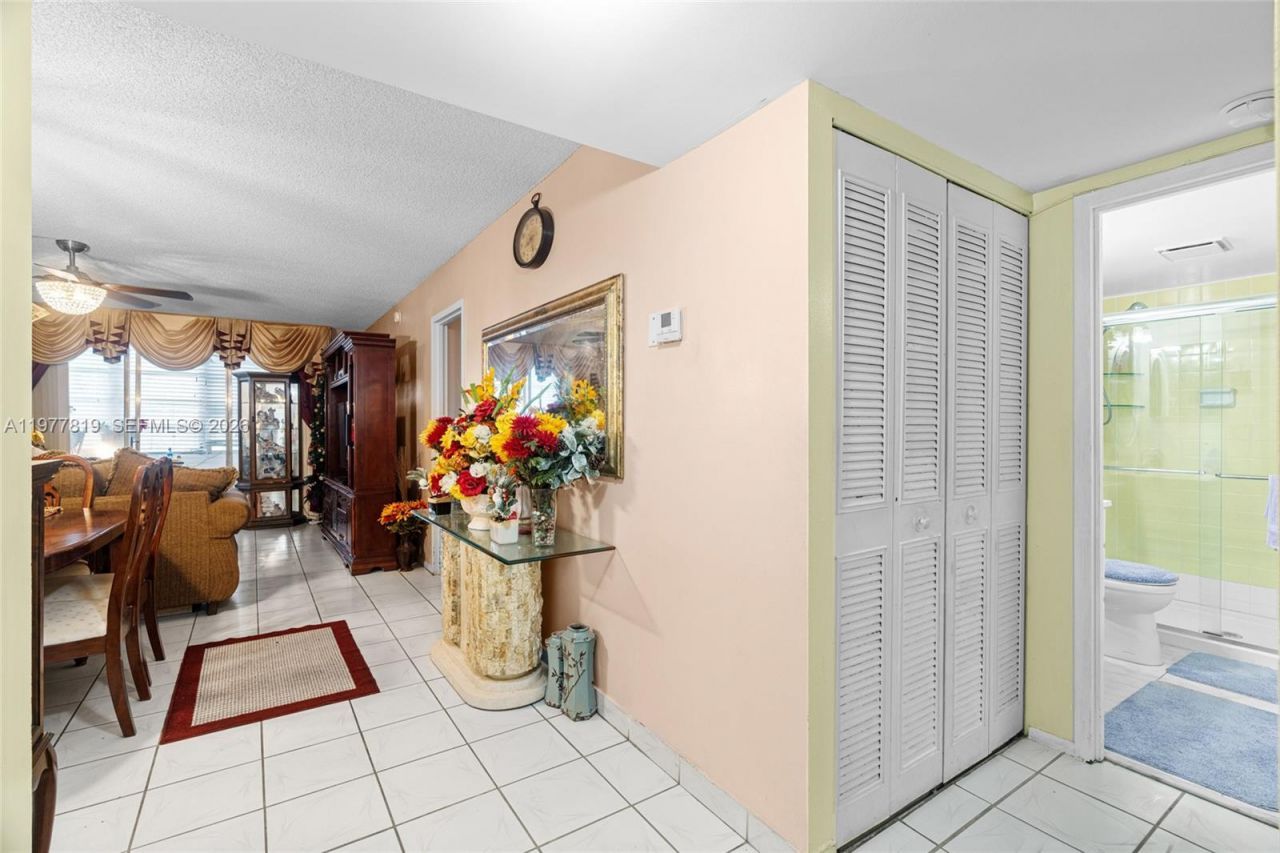 2998 NW 48th Ter , Unit 420, Lauderdale Lakes, FL 33313 Photo