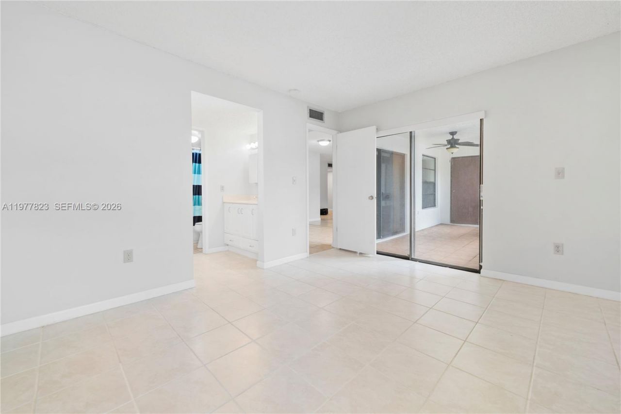 9140 SW 123rd Ct, Unit 210Q, Miami, FL 33186 Photo