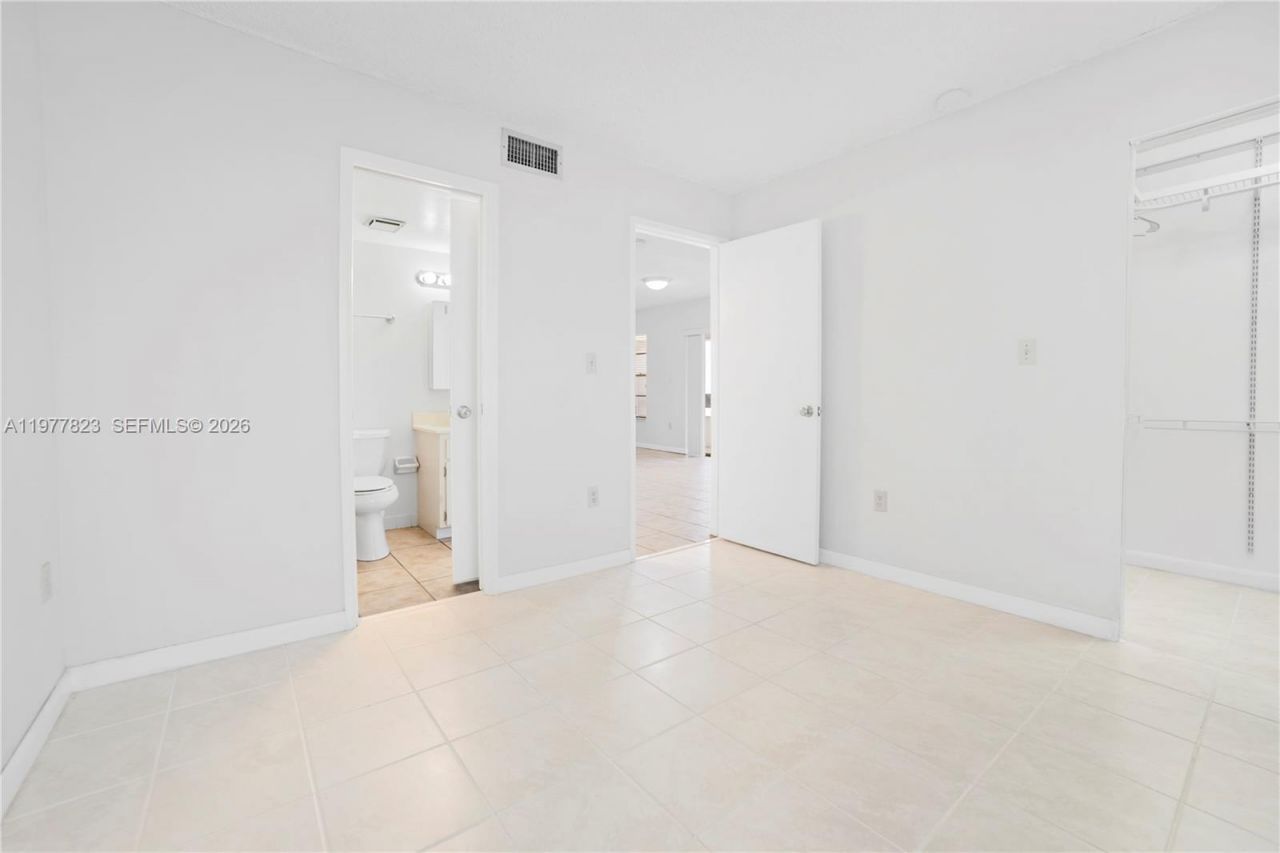 9140 SW 123rd Ct, Unit 210Q, Miami, FL 33186 Photo