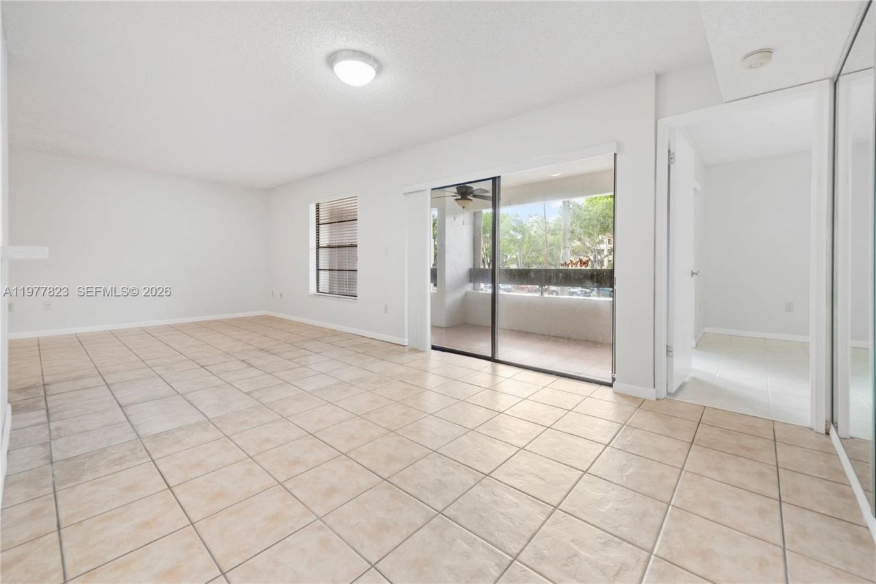 9140 SW 123rd Ct, Unit 210Q, Miami, FL 33186 Photo