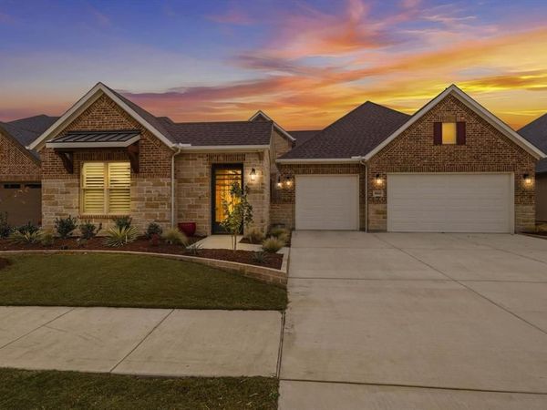 10601 Drinkwater Drive, Denton, TX 76207