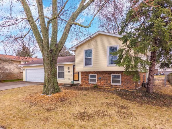 1409 Hanson Drive , Normal, IL 61761